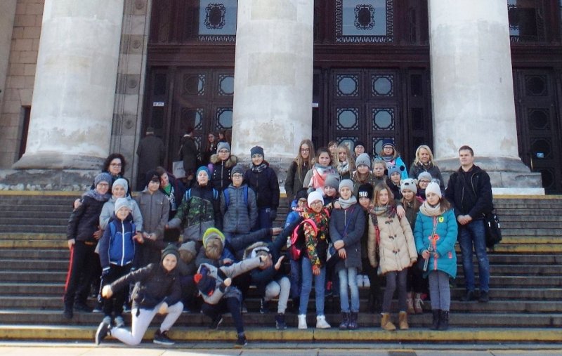 Wycieczka kl 4-6 do PKiN w Warszawie